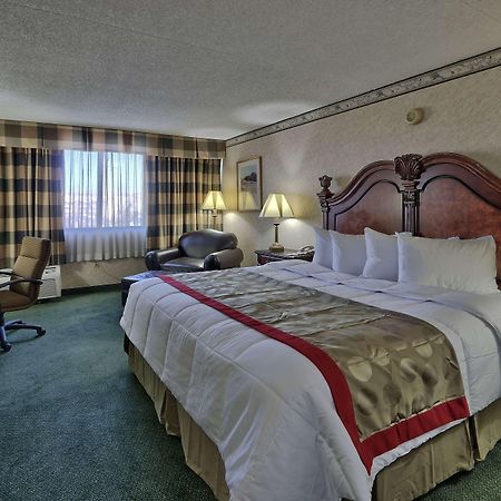 Hotel Ramada By Wyndham Albuquerque Midtown Exterior foto